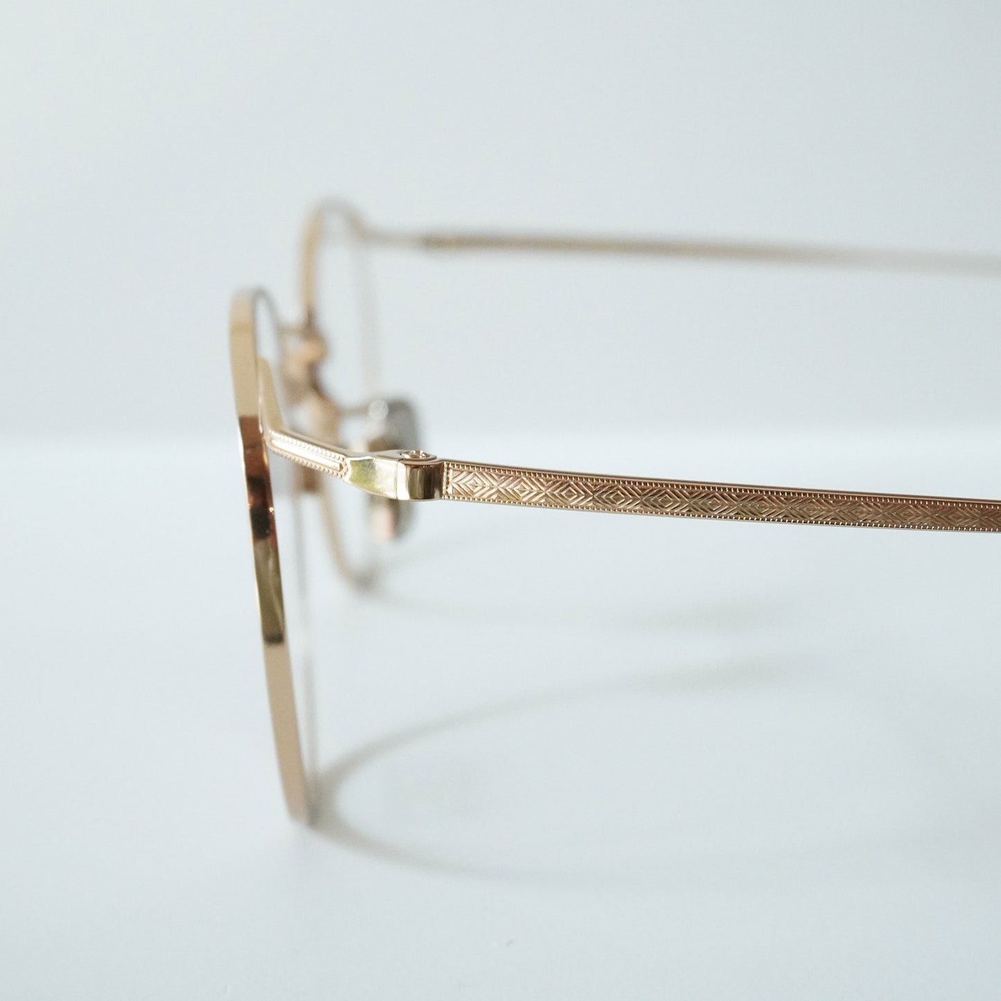 156B 48 (900 - EYEVAN GOLD)