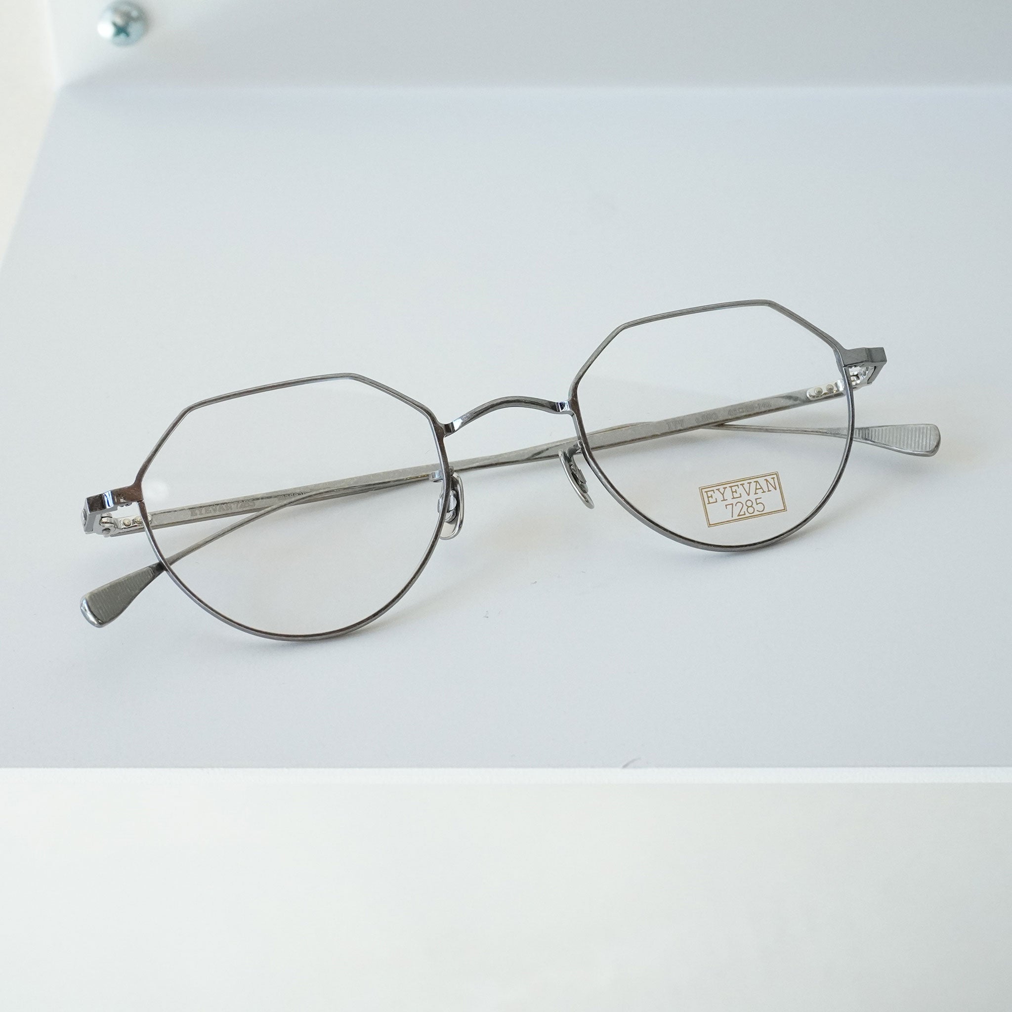 小物 eyevan 7285 177 color.820 eyevan 7285 177 color.820 0 1 ⁄
