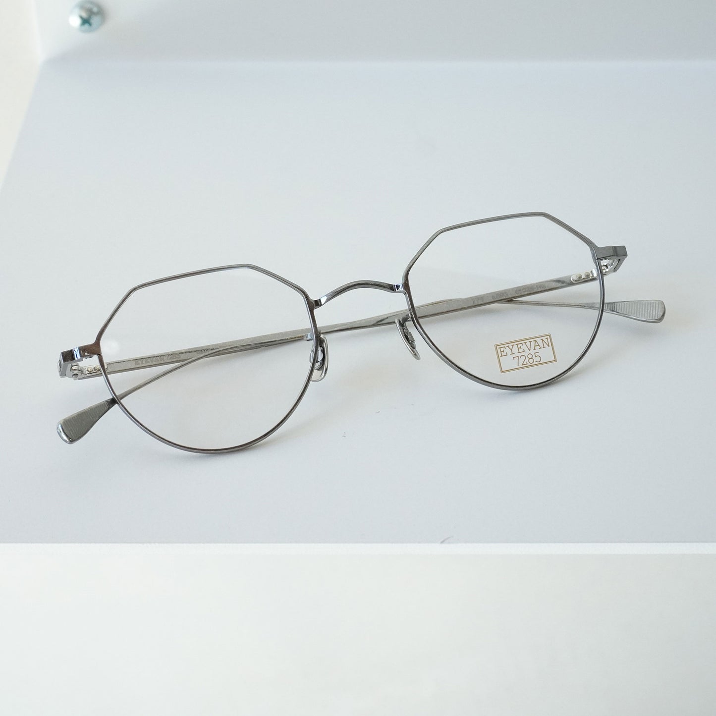 177 (820 - VINTAGE GUNMETAL)