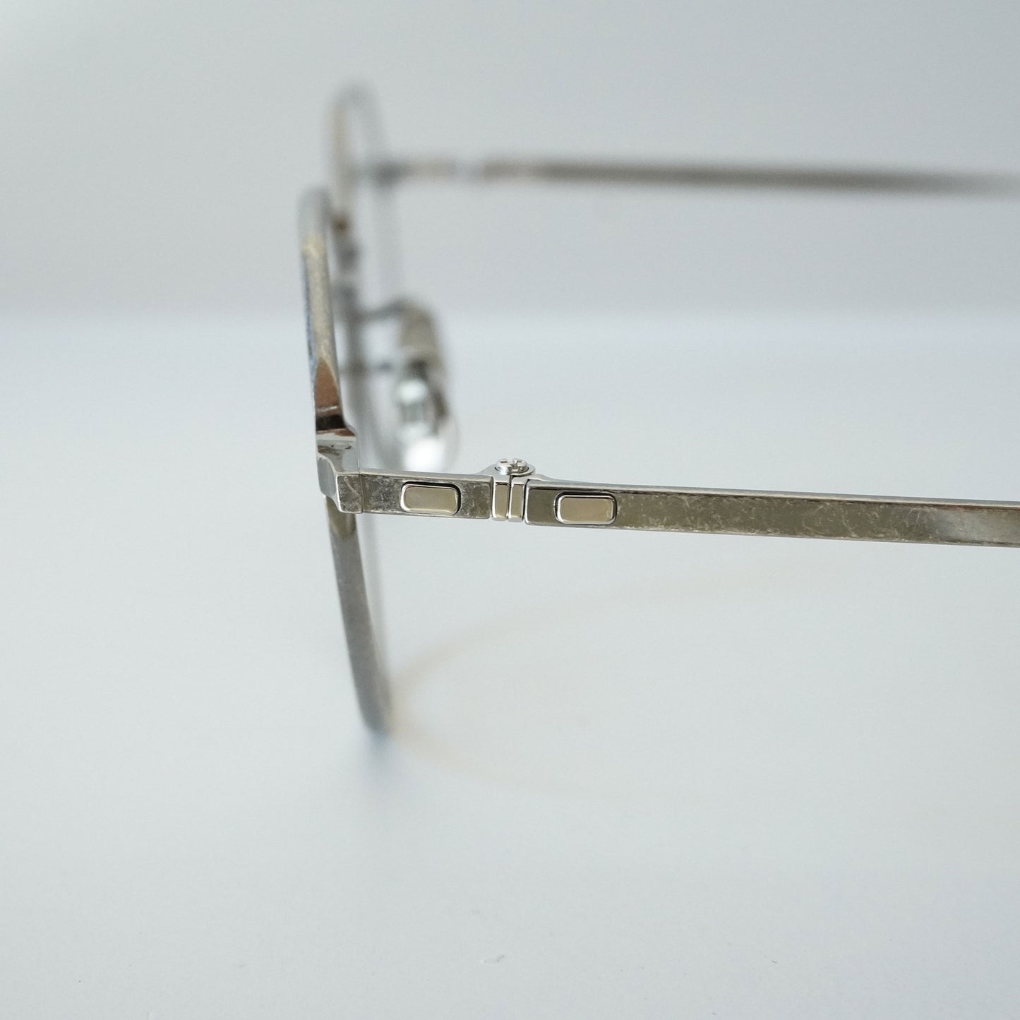 177 (820 - VINTAGE GUNMETAL)