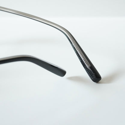 319 51 (100 - BLACK)