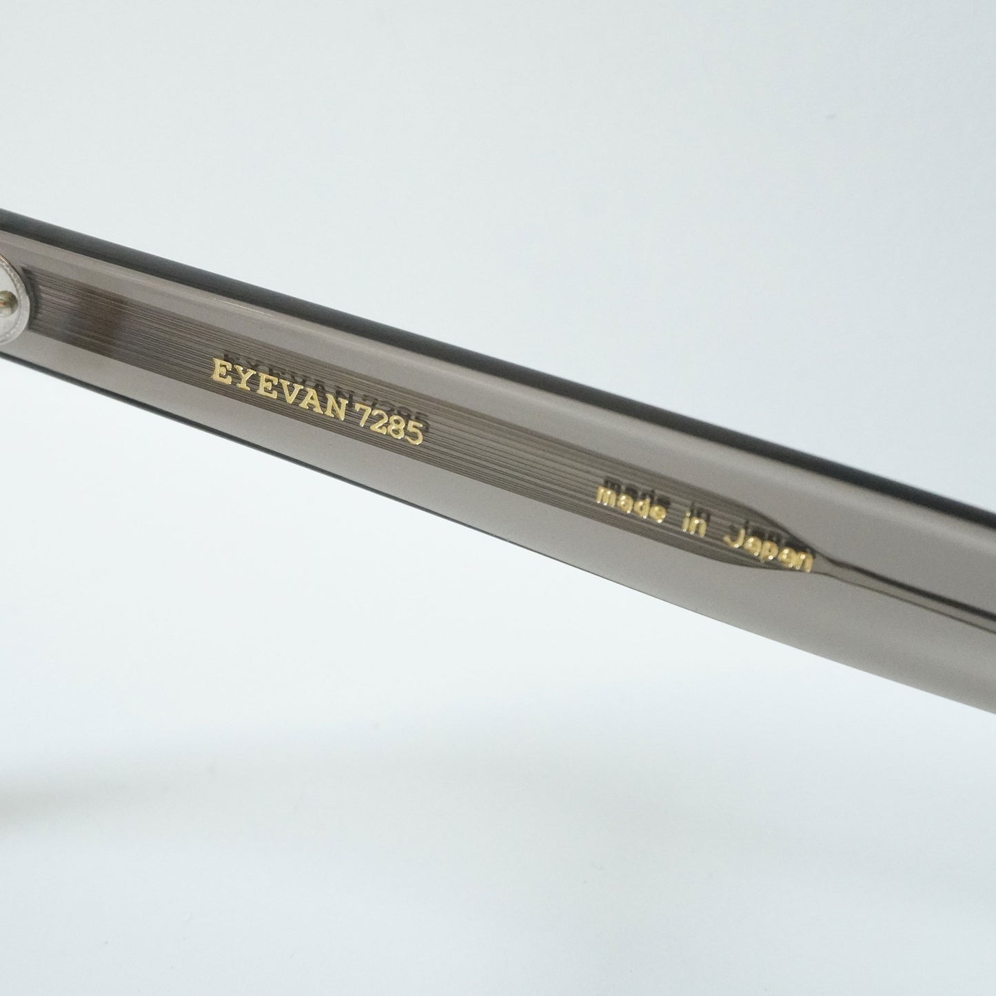 338 47 (347 - MOSS GREY)