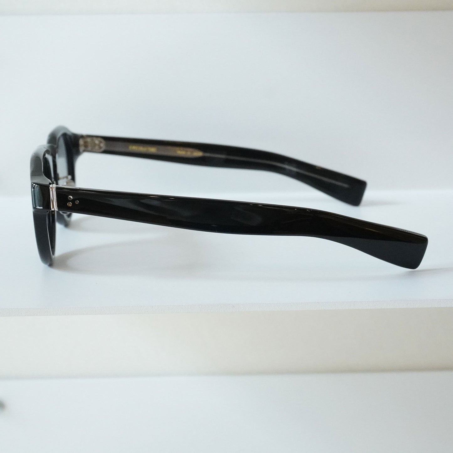 338 47 (100 - BLACK)