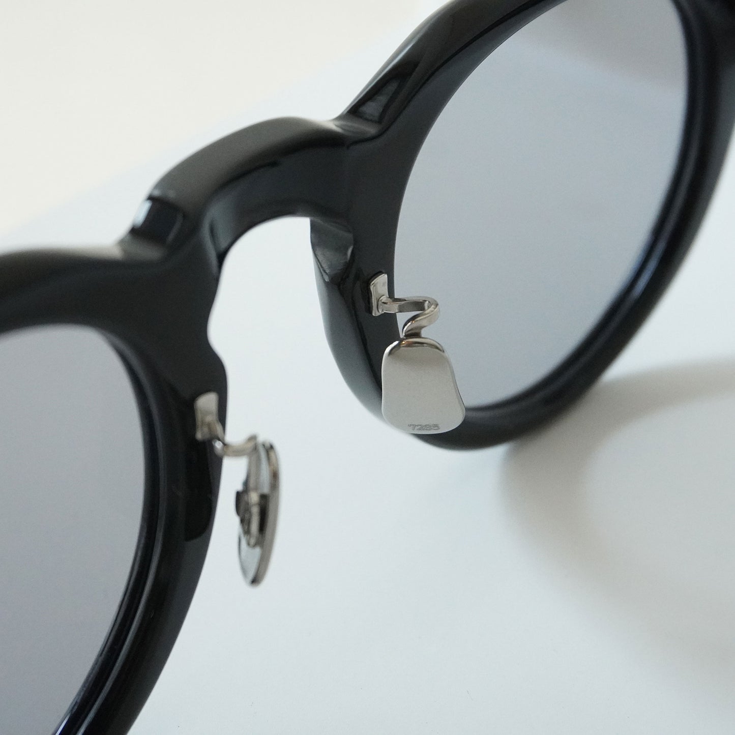 338 47 (100 - BLACK)