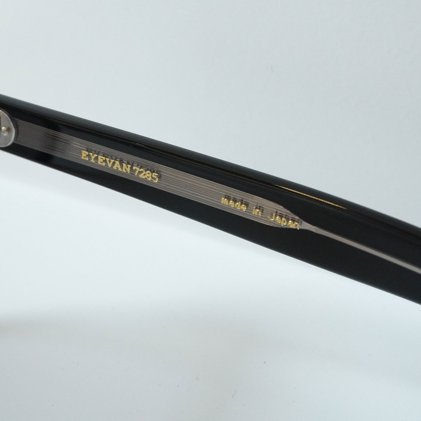 338 47 (100 - BLACK)