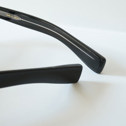 340 46 (100 - BLACK)