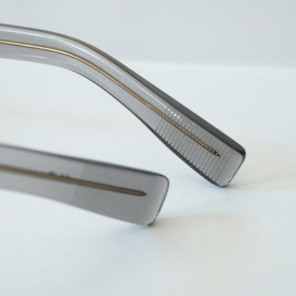 373 (124 - LIGHT CLEAR GREY)