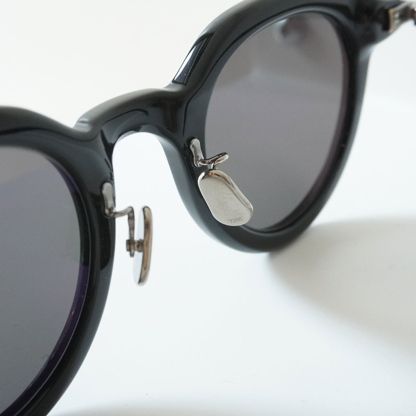 740 (100 - BLACK)