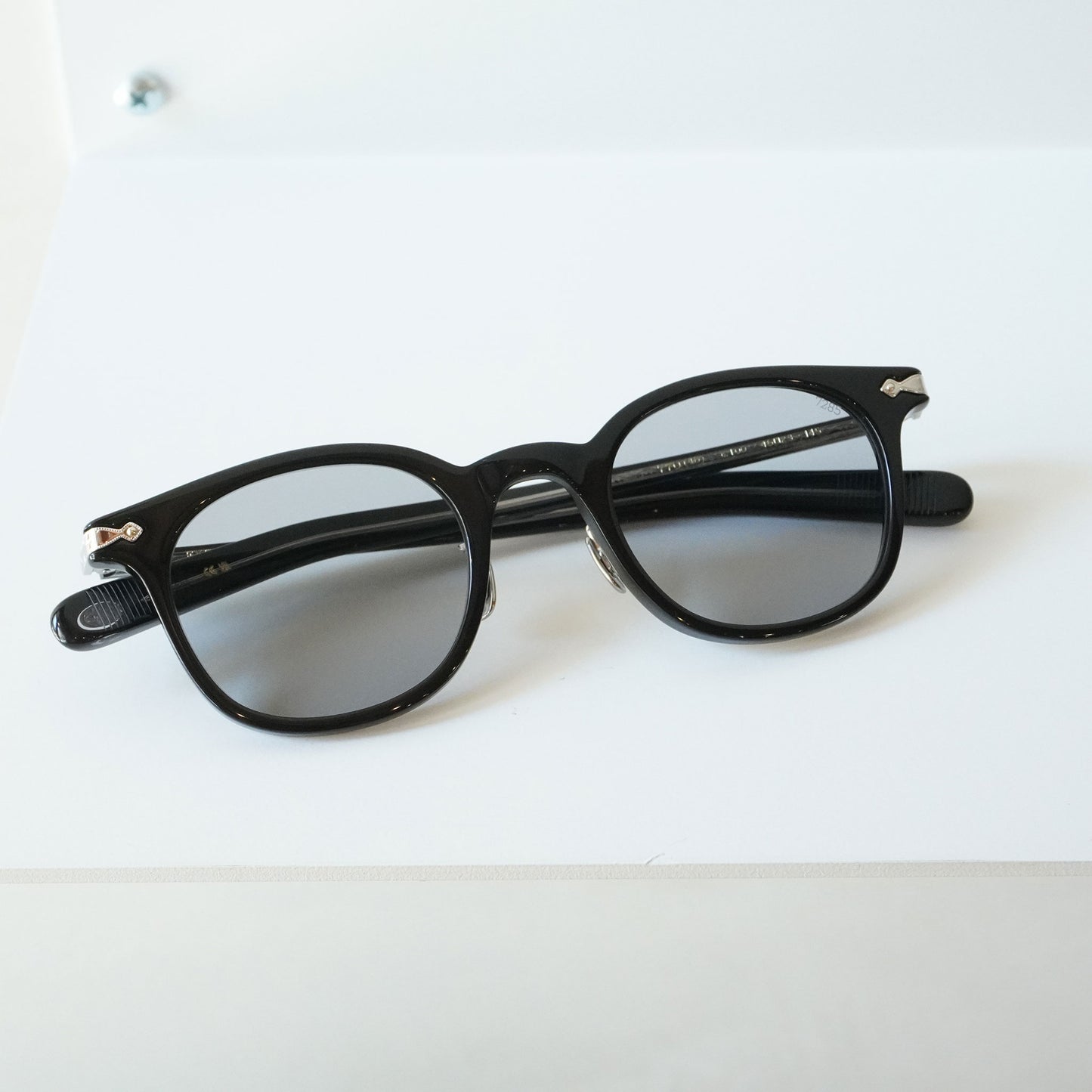 770 46 (100 - BLACK)
