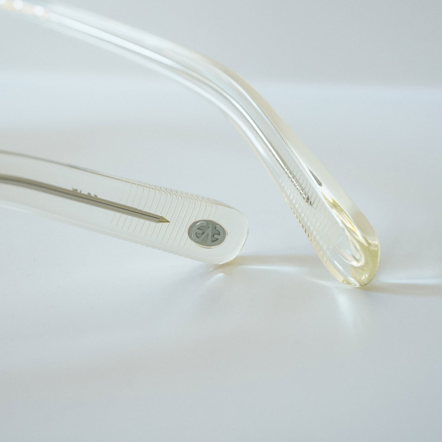 770 48 (307 - BEIGE CLEAR)