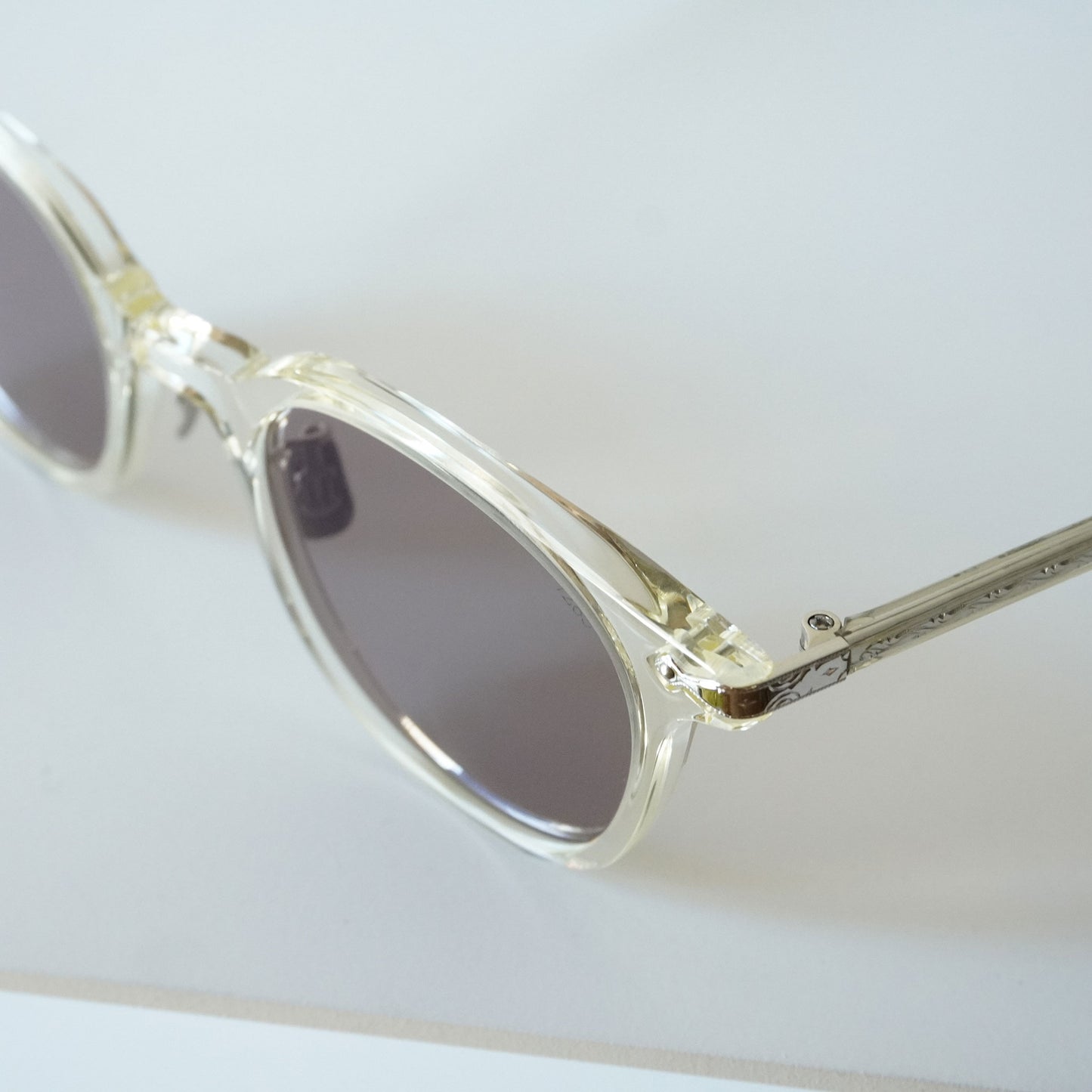 770 48 (307 - BEIGE CLEAR)