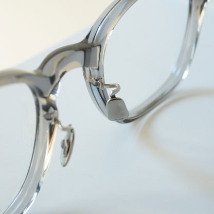 320R (124 - LIGHT CLEAR GREY)