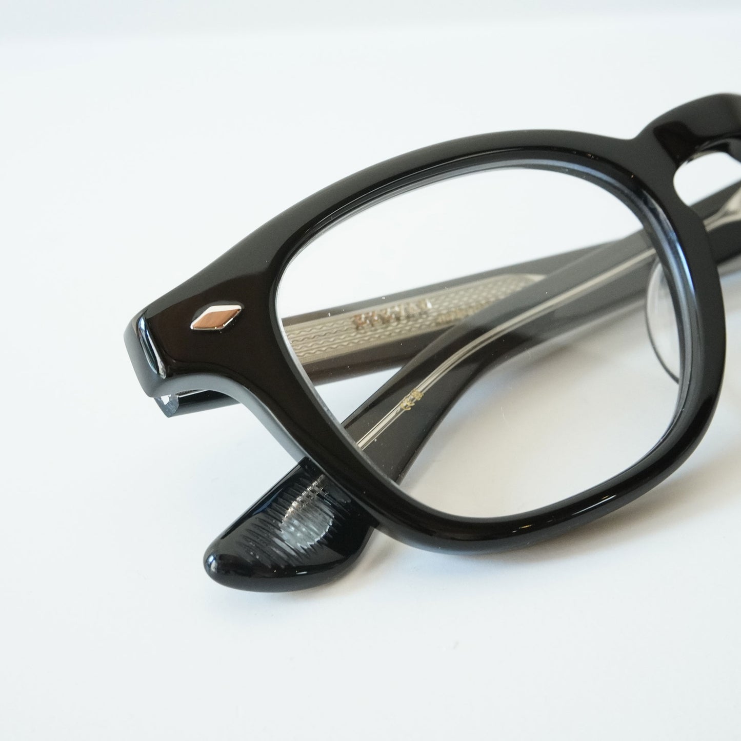 BYRON 47 (PBK)