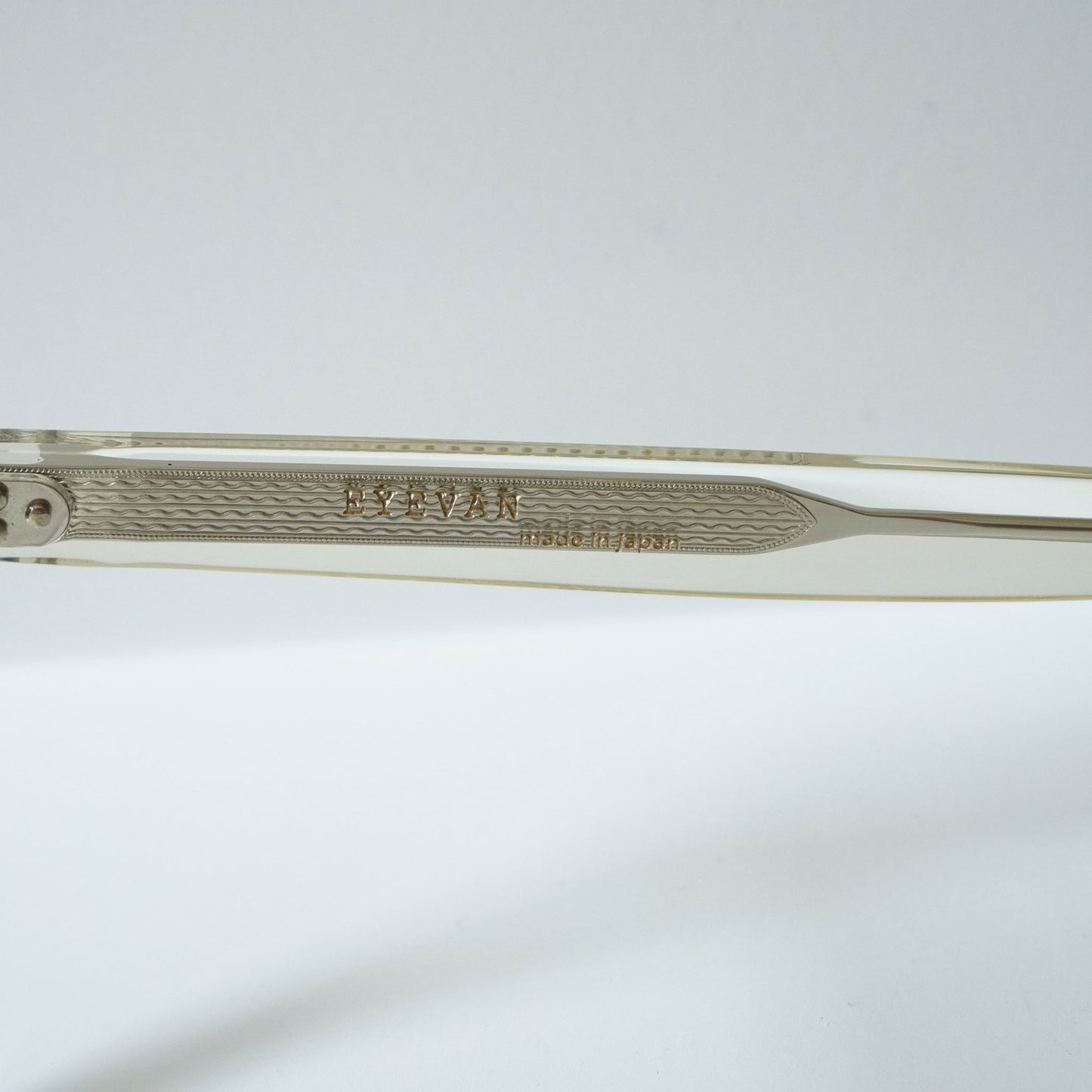 BYRON 47 (ECR)