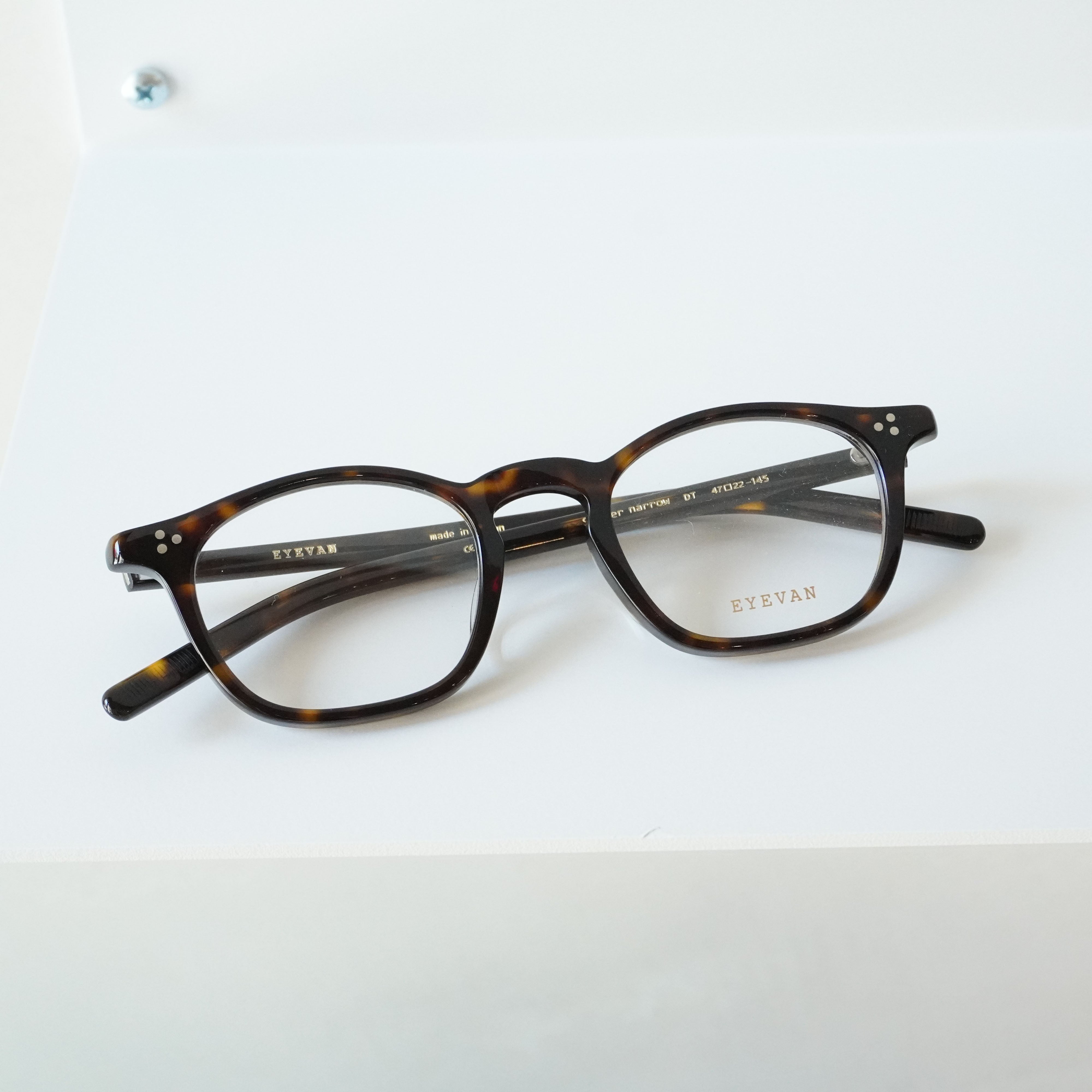 EYEVAN アイヴァン / SADLER NARROW サドラーナロー / DT (DARK TORTOISE) / メガネ – KRANC  OPTICAL