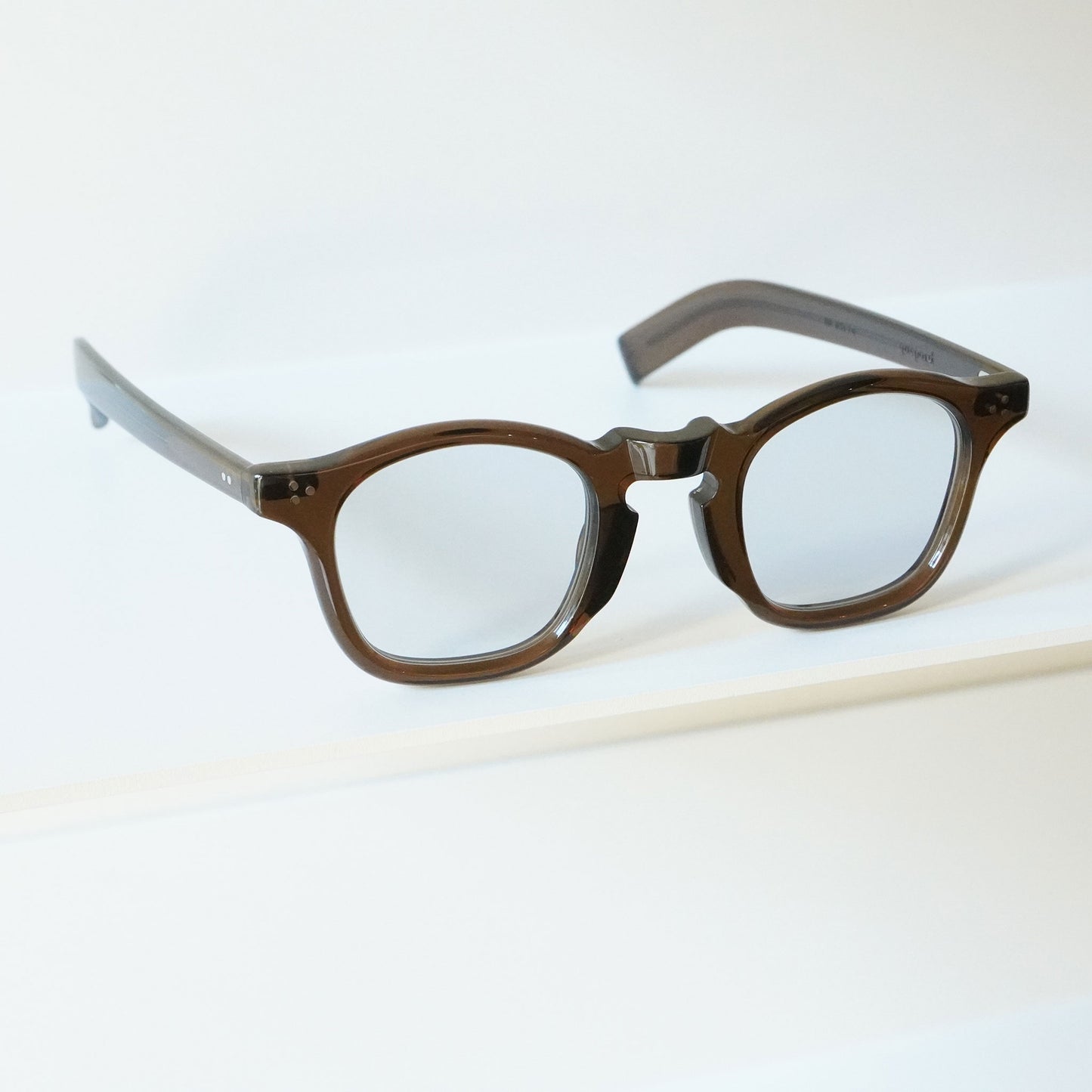 GP-05L (whisky - Lens: BLUE)