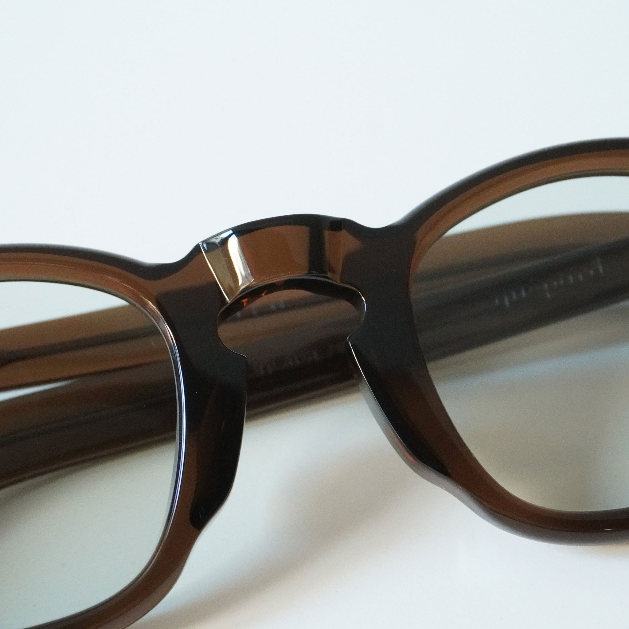 Guepard / GP-05L / whisky- Lens: GREEN / Glasses – KRANC OPTICAL