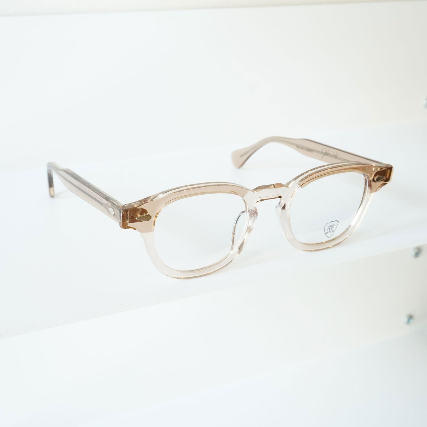 AR 44□22 (Pink Brow)