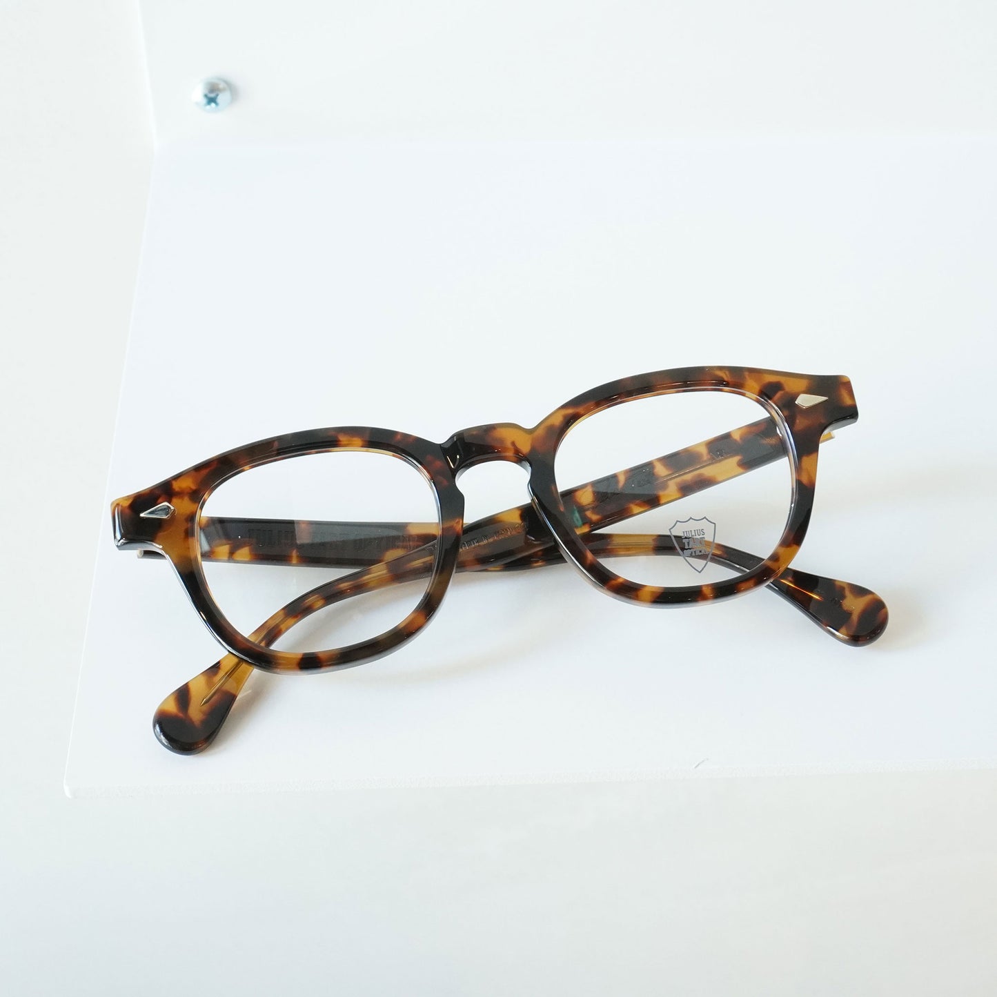 AR 46□22 (TORTOISE)