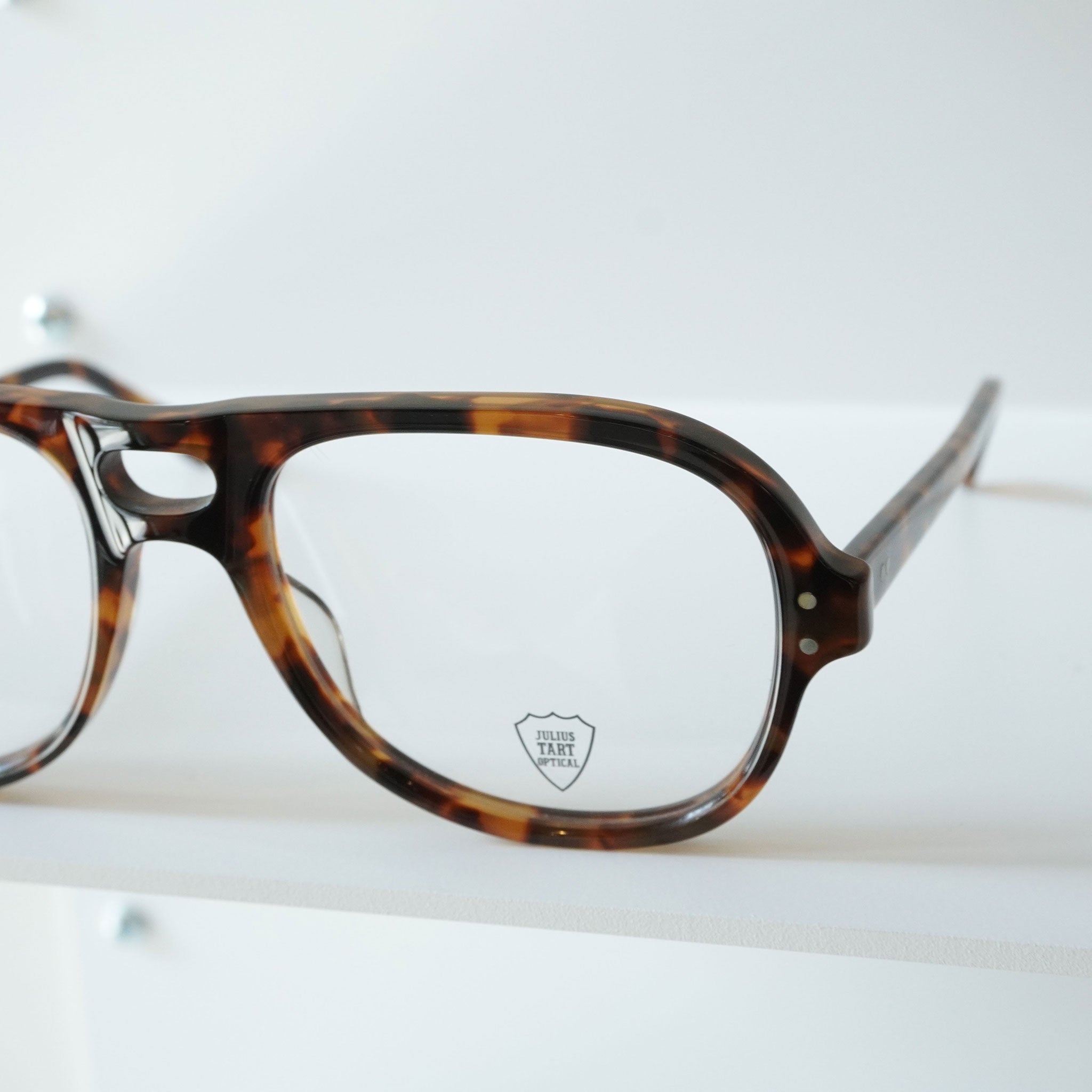 JULIUS TART OPTICAL / HOLLY / Tortoise / Teardrop Glasses – KRANC OPTICAL