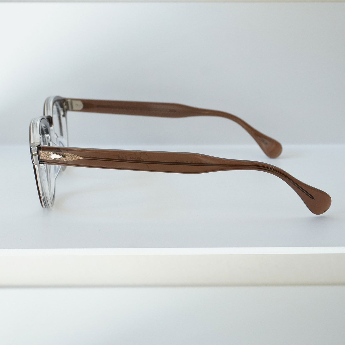 AR 46□24 (BROWN CRYSTAL2)