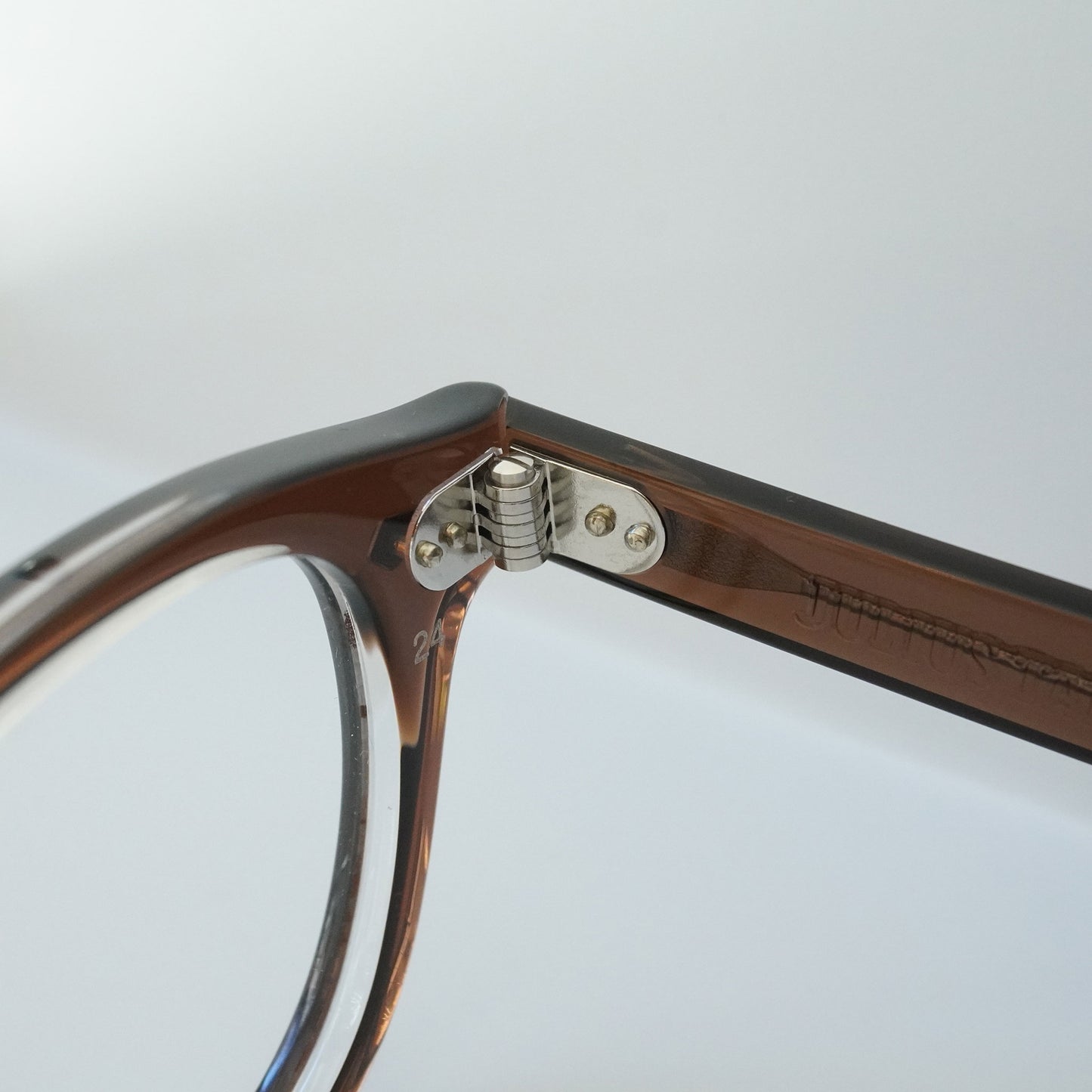 AR 46□24 (BROWN CRYSTAL2)