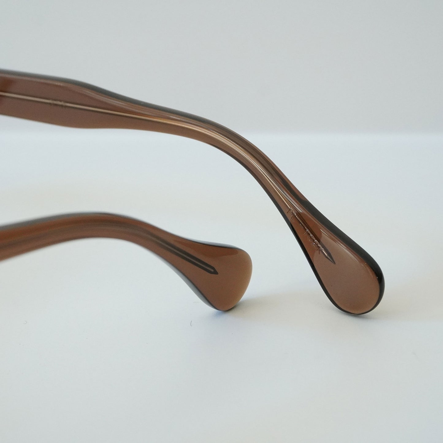 AR 46□24 (BROWN CRYSTAL2)