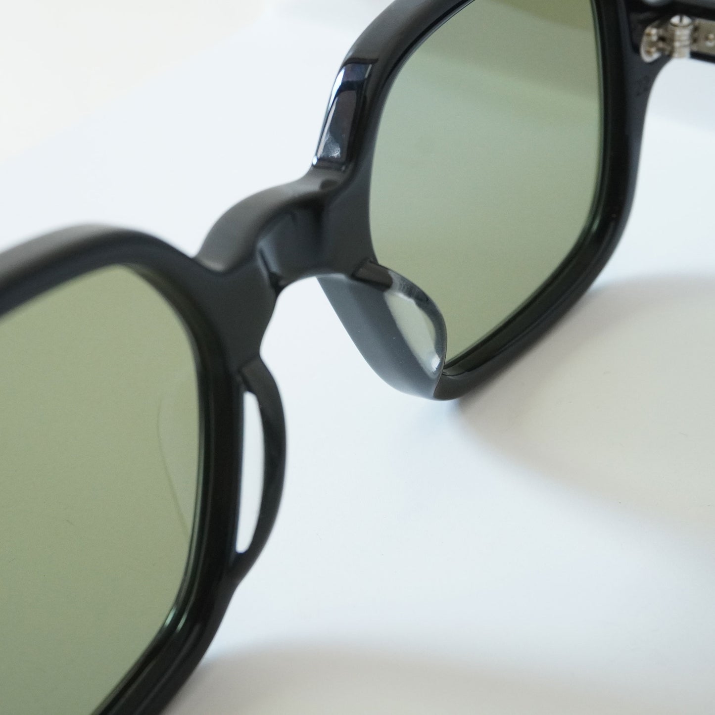 T-SQUARE (BLACK)