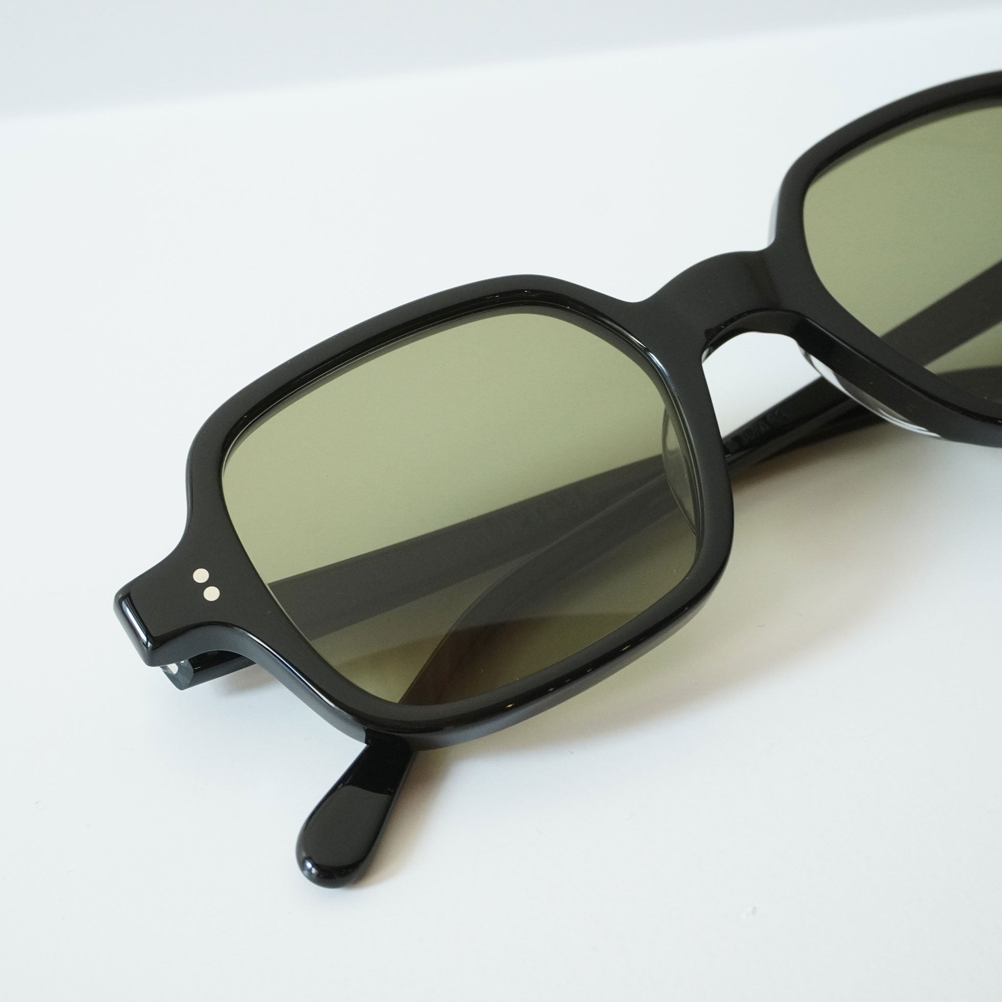 JULIUS TART OPTICAL サングラス ケース付き JULIUS TART OPTICAL ジュリアス タート ARサングラスカスタム通販