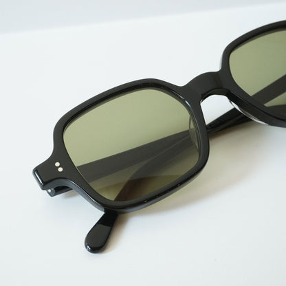 T-SQUARE (BLACK)