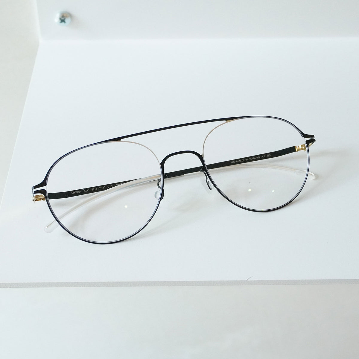 ALVI (GOLD JET BLACK)