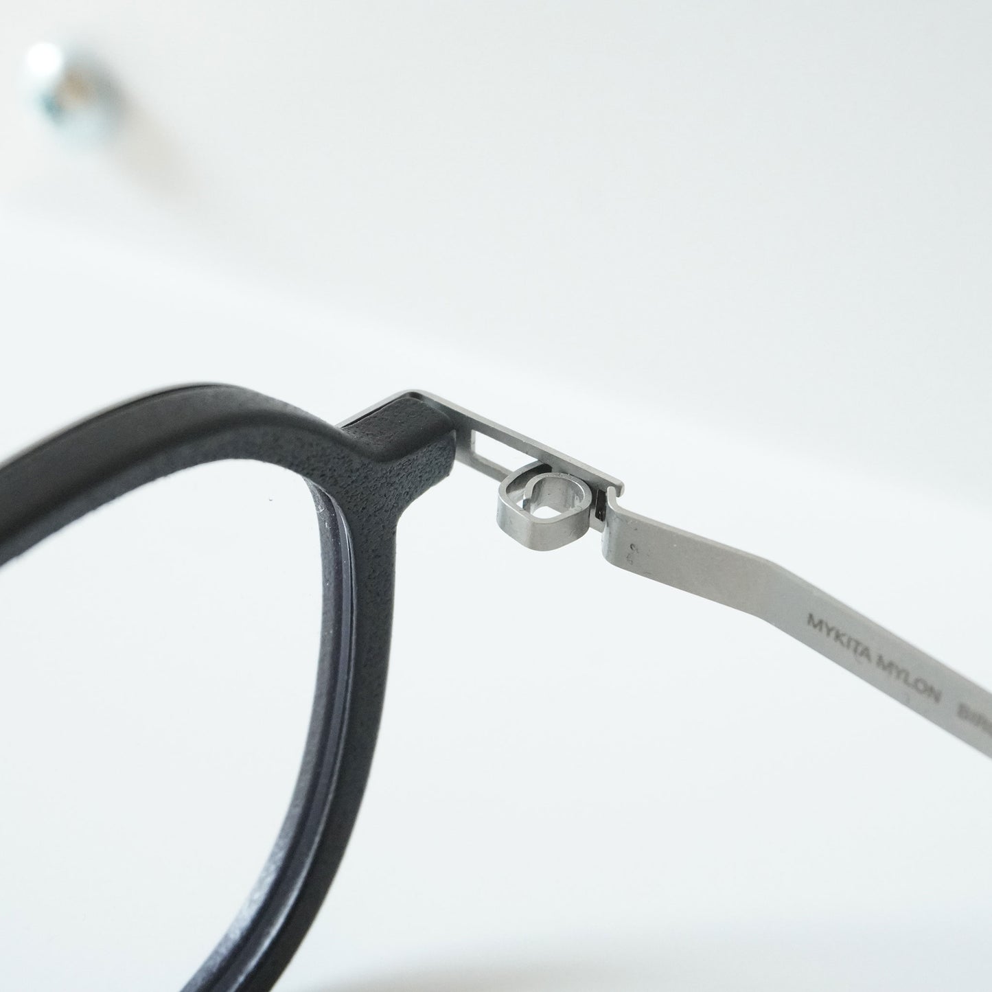 BIRCH (PITCH BLACK/MATTE SILVER)