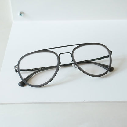 HELLY (BLACK / CHILLED R CLEAR ASH)