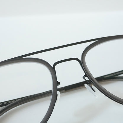 HELLY (BLACK / CHILLED R CLEAR ASH)