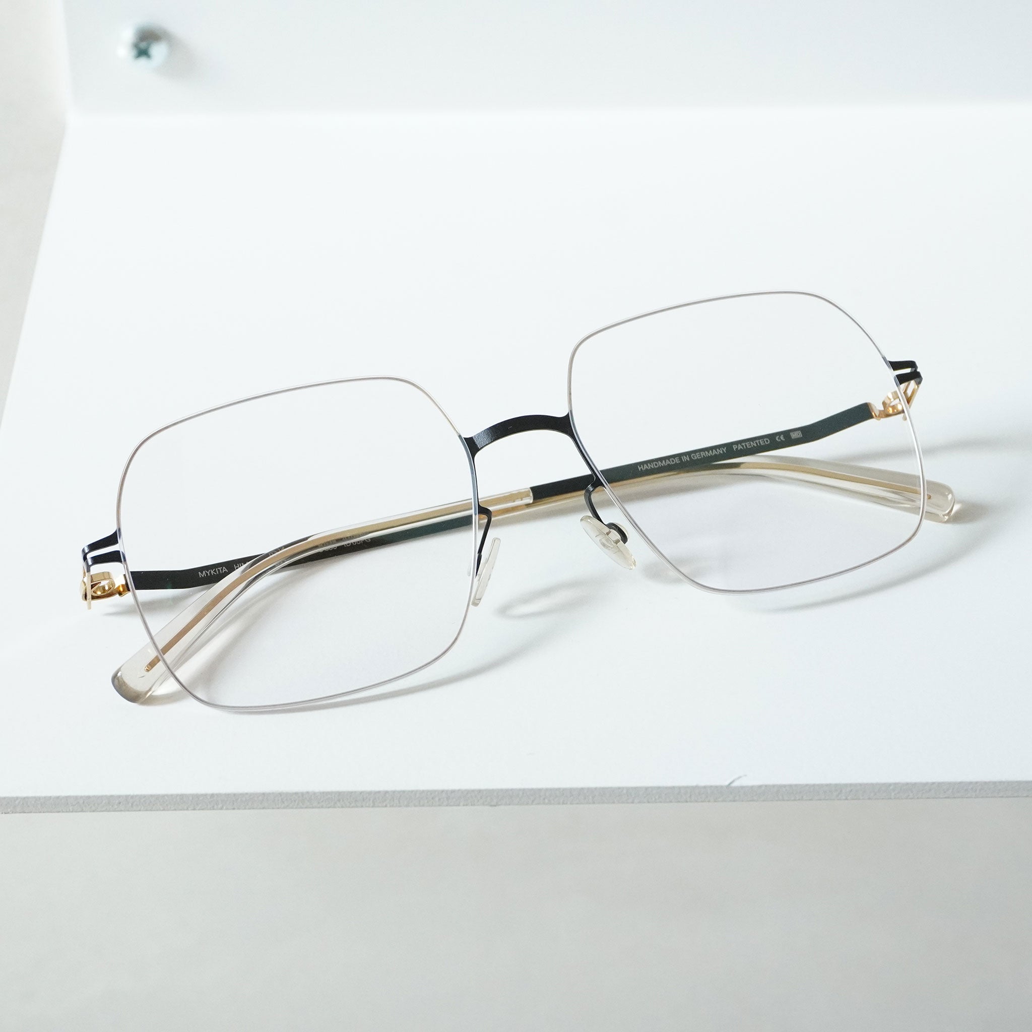 MYKITA マイキータ / HIMIKO / BLACK/GLOSSY GOLD / メガネ – KRANC