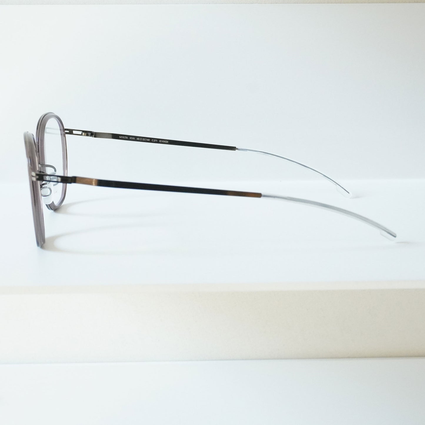 KIVA (SHINYGRAPHITE/MAROON)