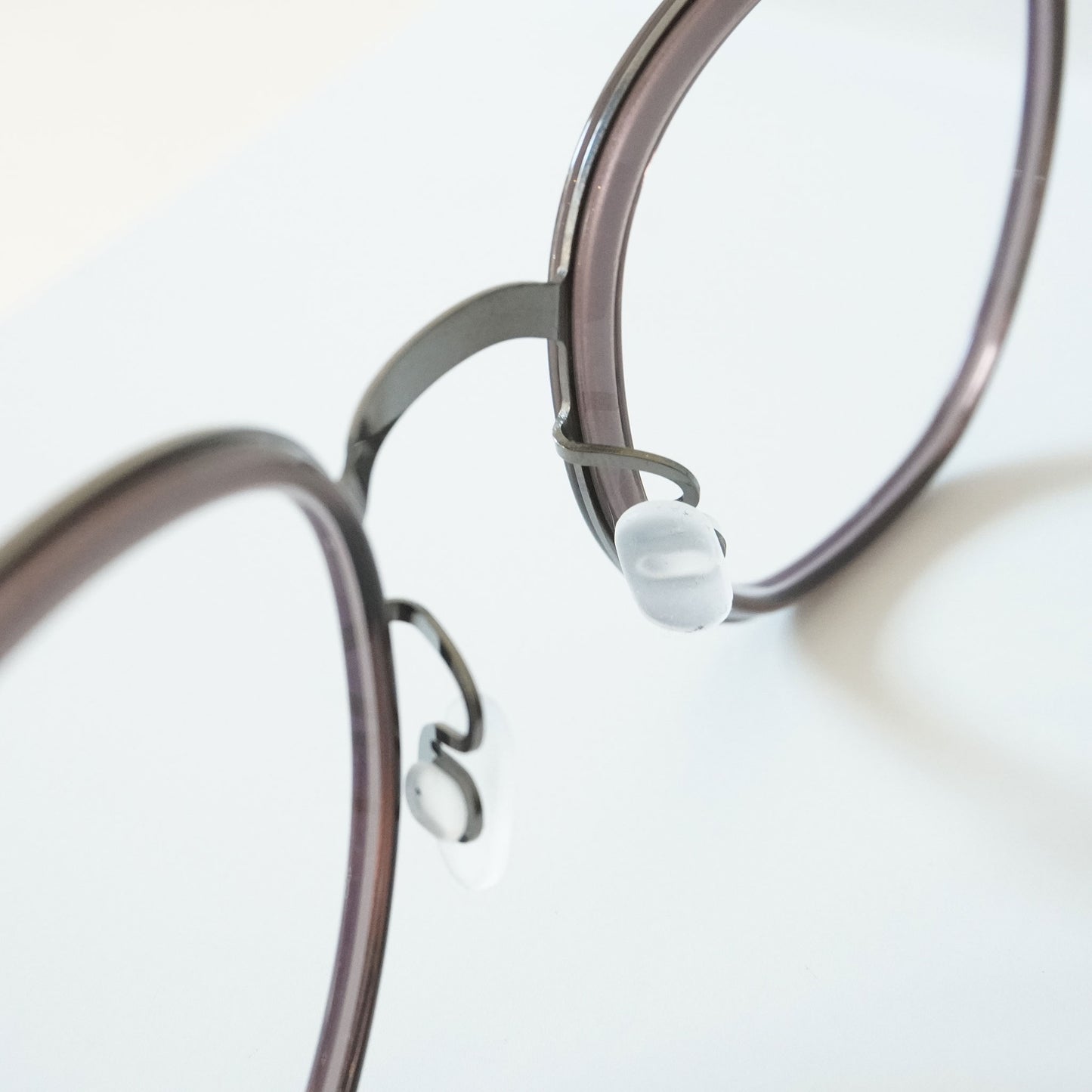 KIVA (SHINYGRAPHITE/MAROON)