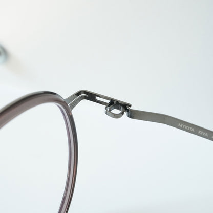 KIVA (SHINYGRAPHITE/MAROON)