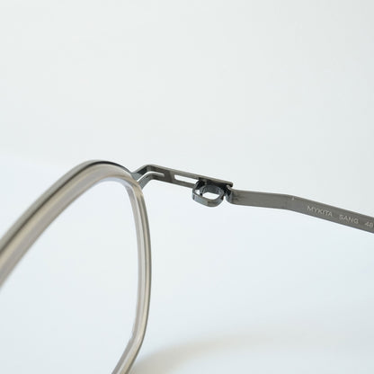 SANG (SHINY GRAPHITE/TAUPE)