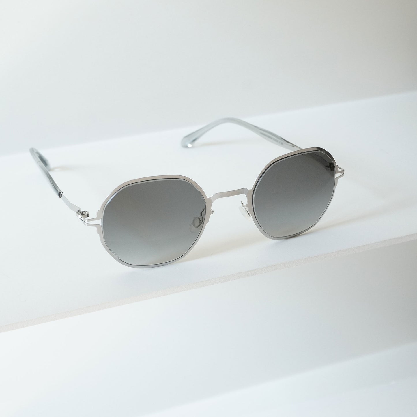 SANTANA (SHINY SILVER GREY GRADIENT)