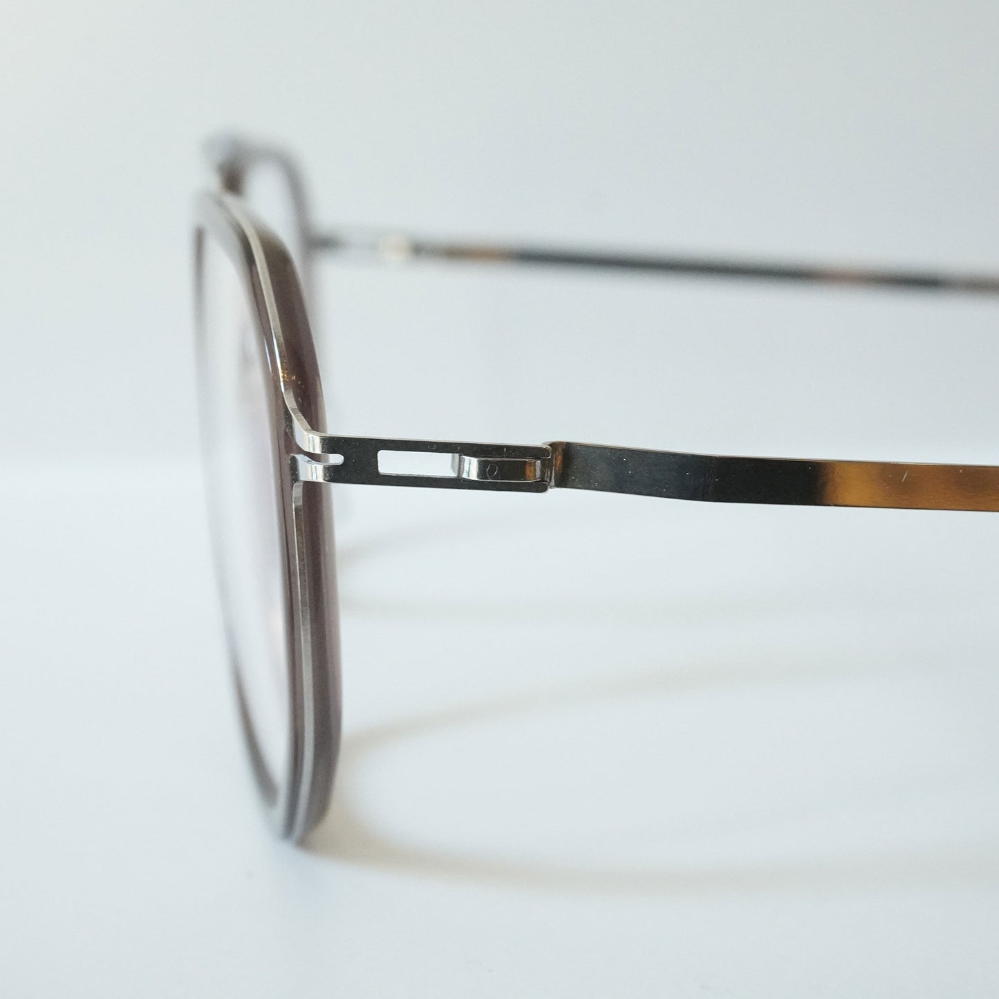 SATU (SHINY SILVER/MAROON)