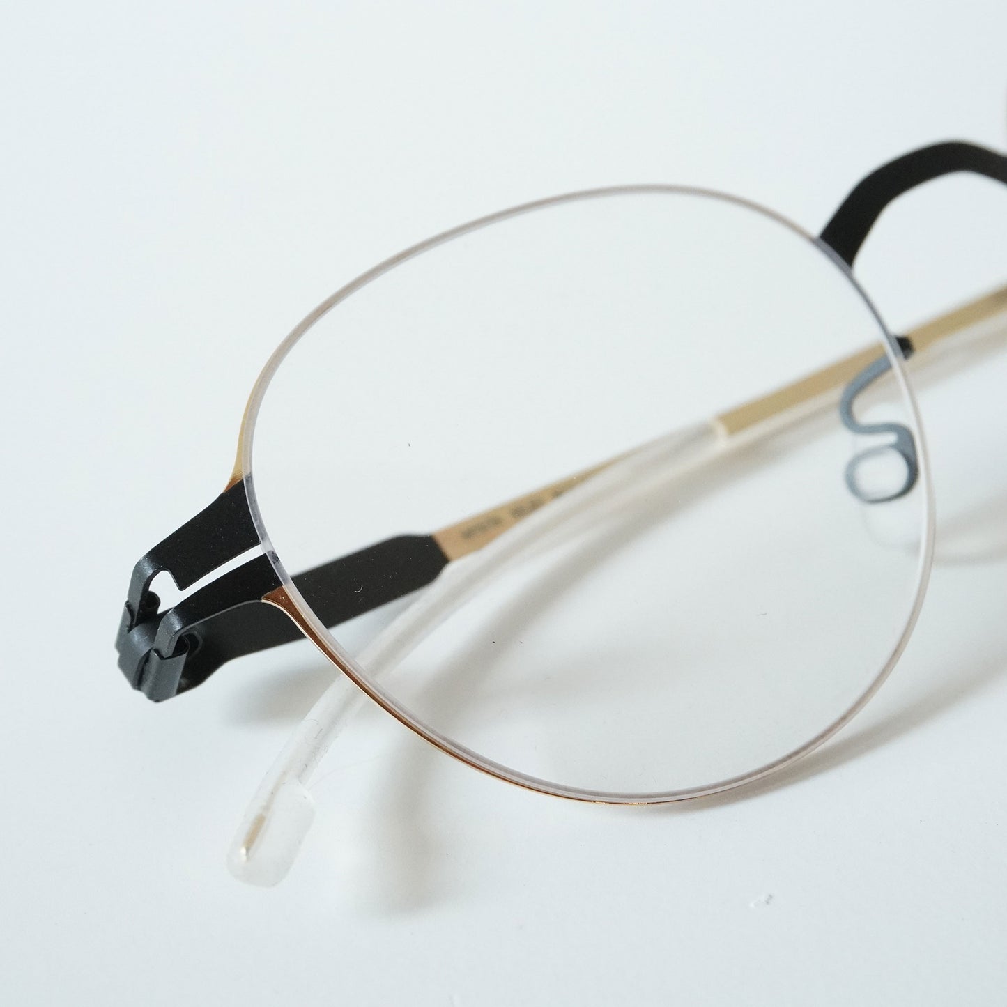 SELBY (BLACK/GLOSSY GOLD)