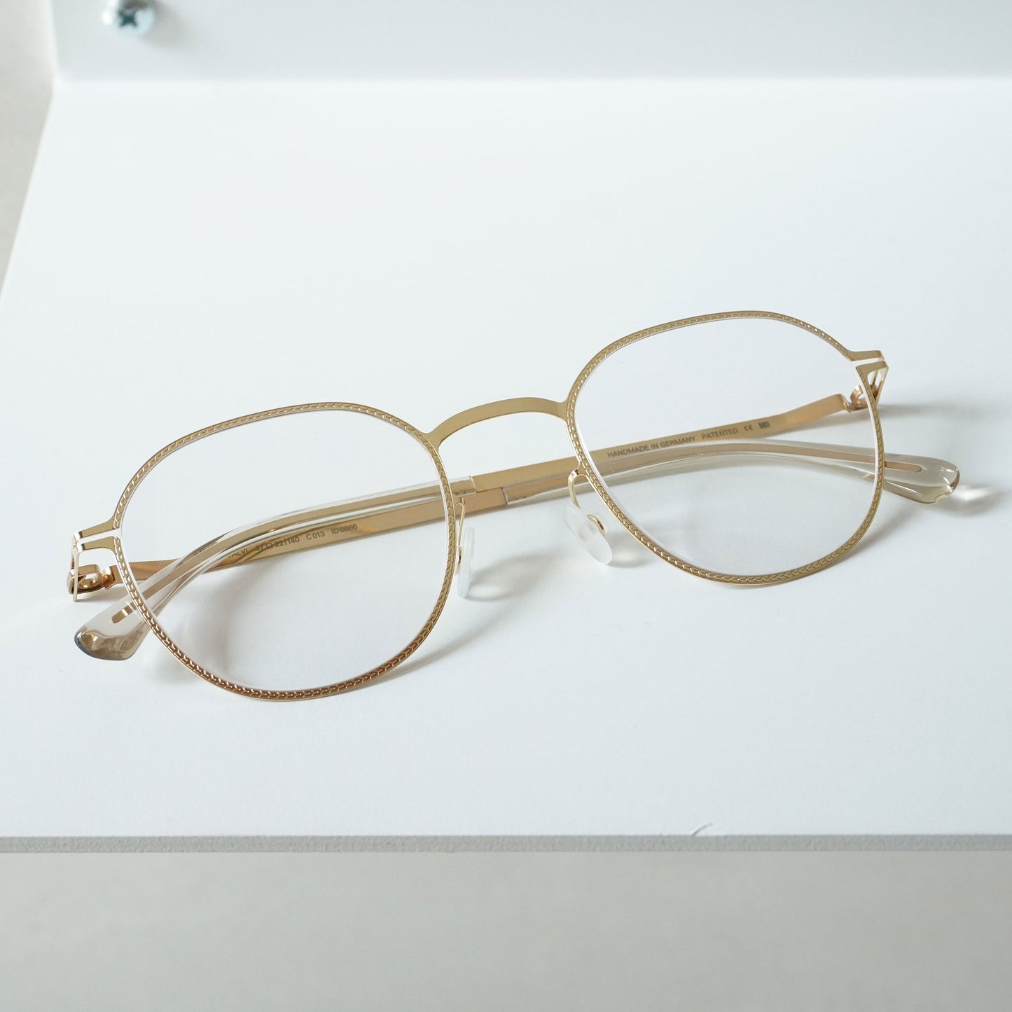 TALVI (GLOSSY GOLD)