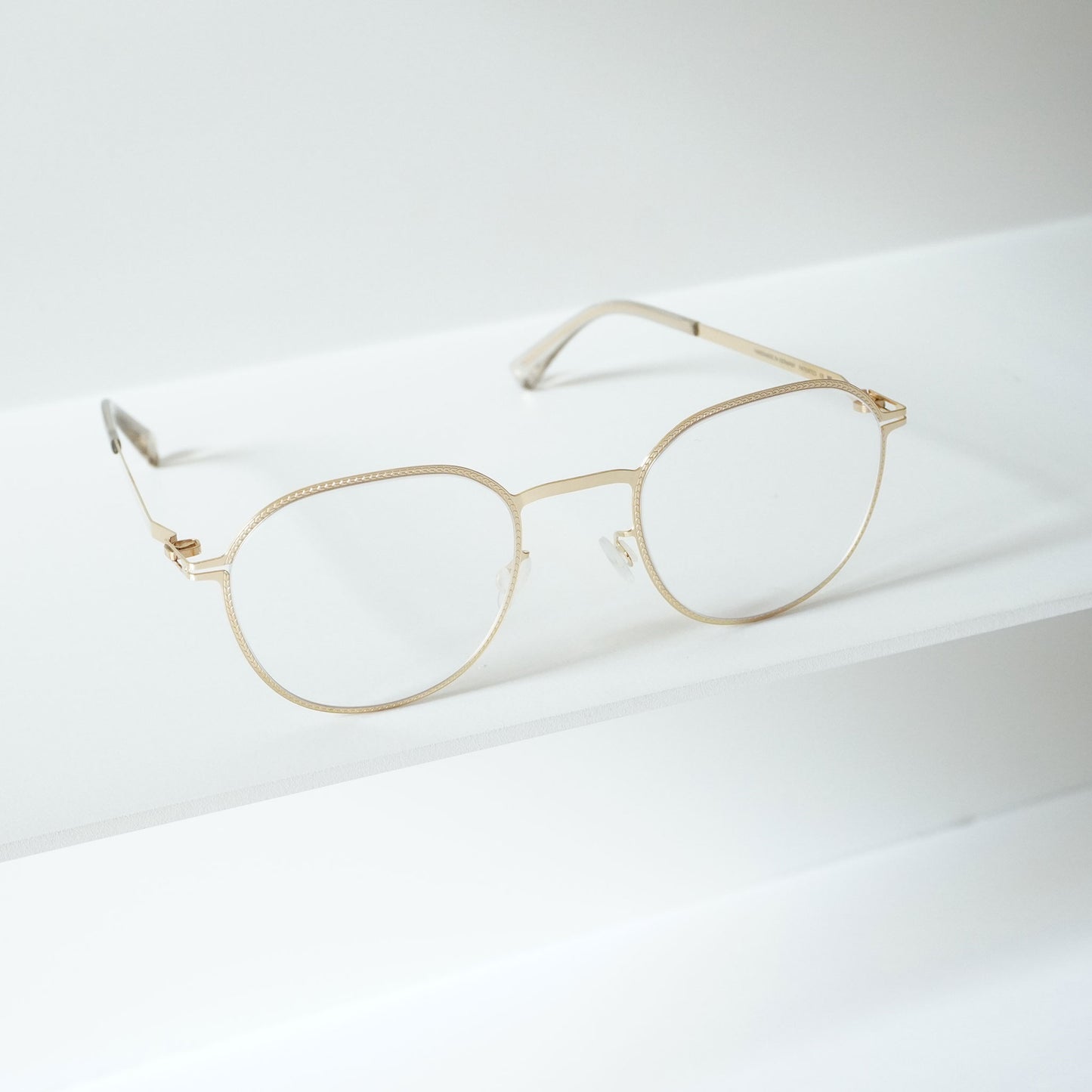 TALVI (GLOSSY GOLD)