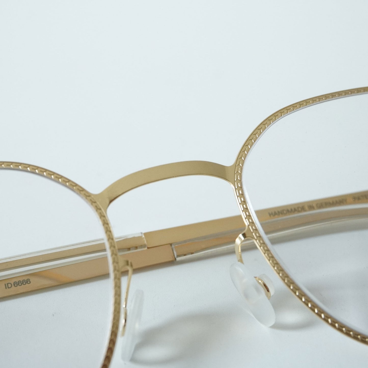 TALVI (GLOSSY GOLD)