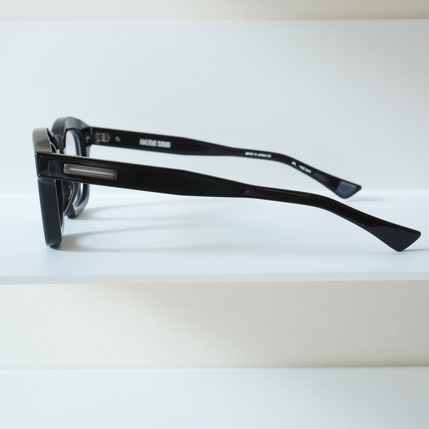 DUFFY (BLACK CRYSTAL)