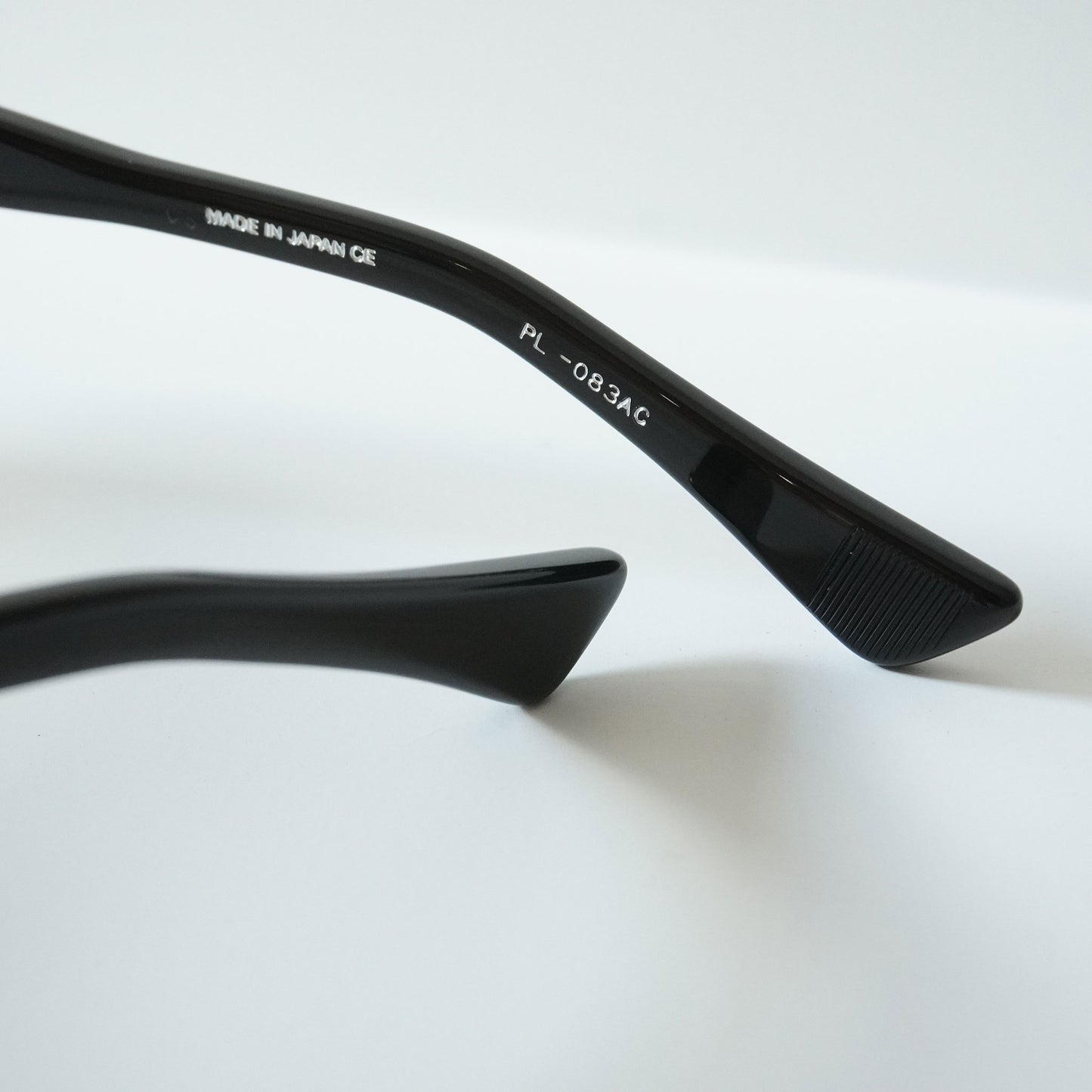 DUFFY (BLACK CRYSTAL)