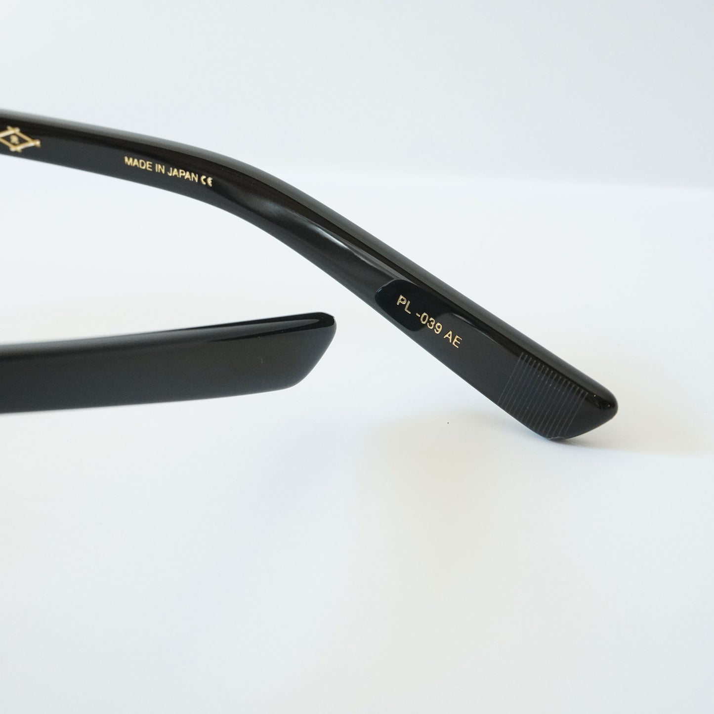 GUERRERO (BLACK FADE)