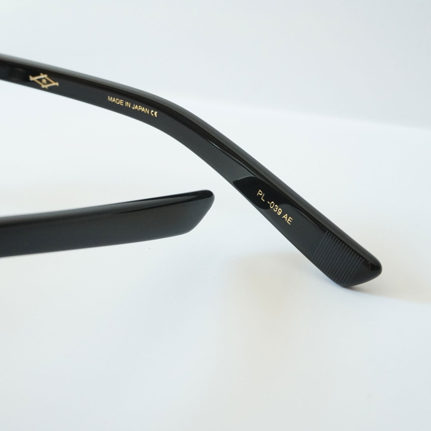 GUERRERO (BLACK FADE)