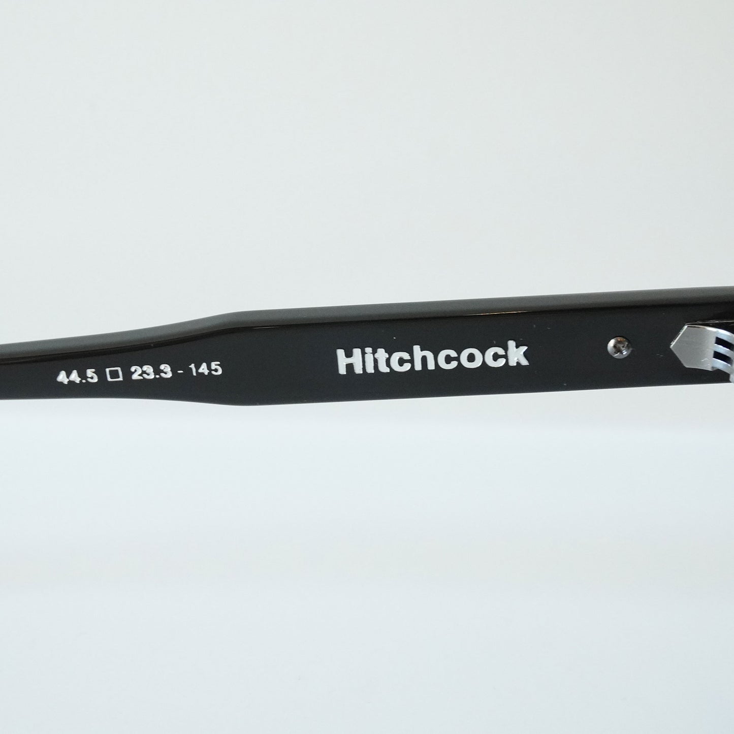 HITCHCOCK 44 (BLACK CRYSTAL)